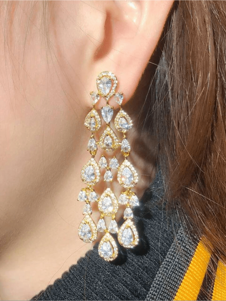 Jewelry 41- 1 Pair Luxury CZ Gold Color Bridal Long Water Drop Tassel Dangle Brazil Style Wedding Earrings Cubic Zirconia Women Jewelry Accessories For Engagement Banquet Party Prom To Brides Bridesmaids Gift
$20